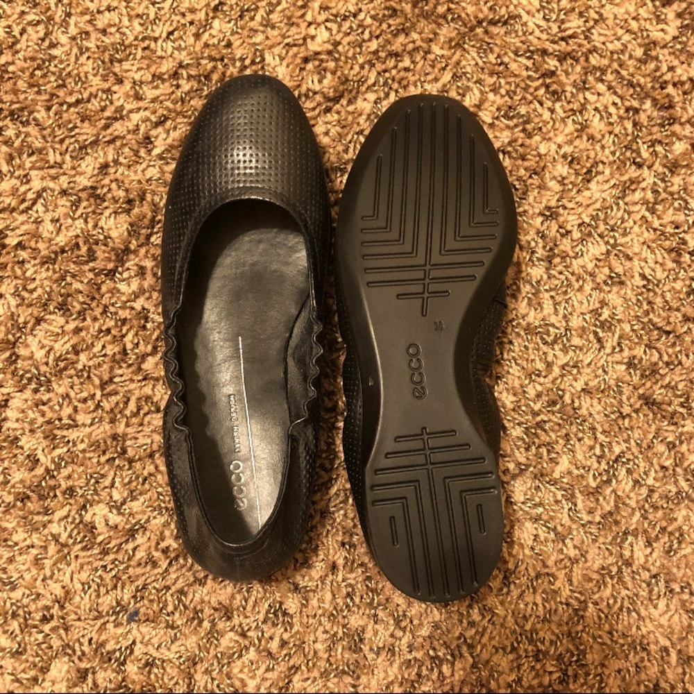 Ecco Non-Slip Shoes — Black